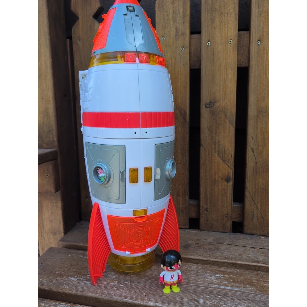 Ryan's World 22 inch Mega Mystery Rocket Ship Space Playset Toy